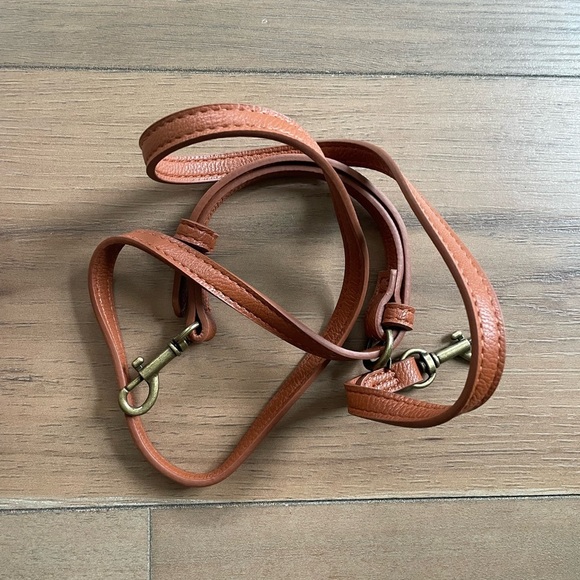 Universal Thread Small Tan Faux Leather Handbag - Picture 4 of 4